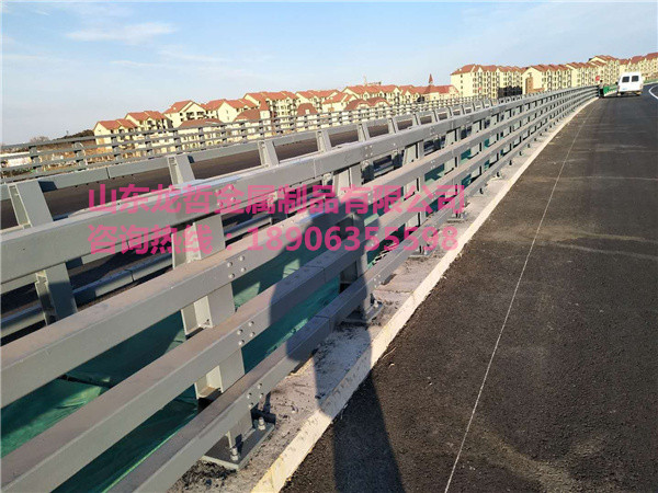 橋梁防撞護欄，防撞欄桿